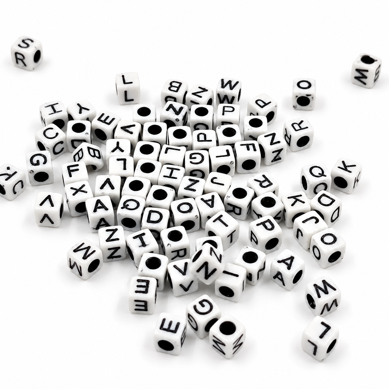 CUENTAS CUBO LETRAS SURTIDAS BLANCAS