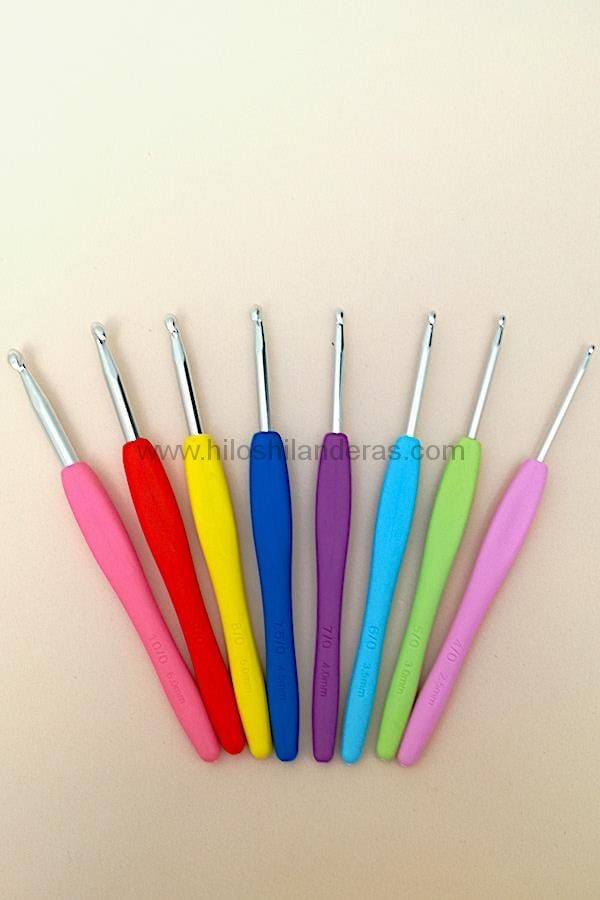 Set de 5 Agujas de Crochet con Mango de Silicona Por Tamaño